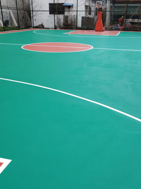 淄川 球场长期使用易出现地面开裂